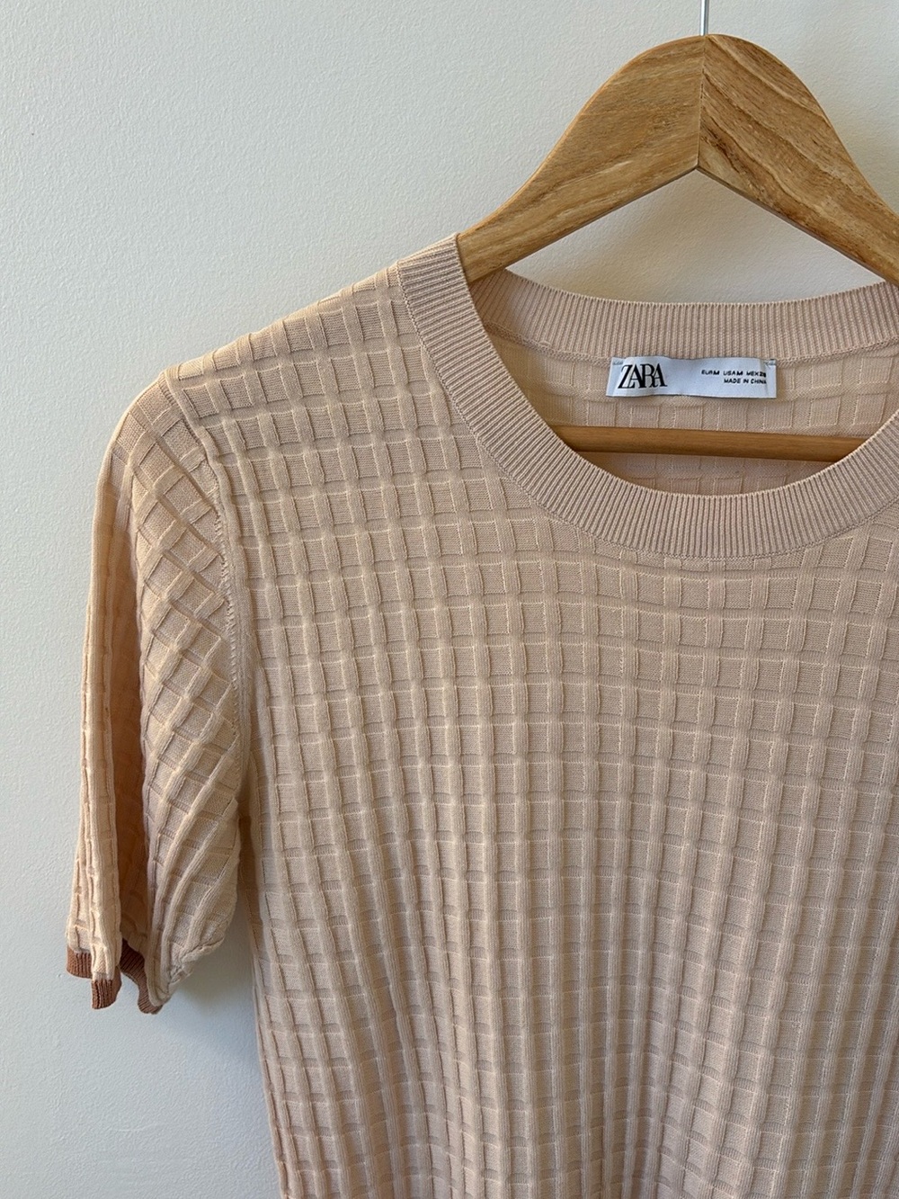 ZARA Waffle-Texture Short Sleeve Top, Sz M.